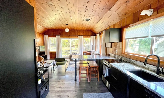 Roscommon House | Modern Cabin Higgins Lake; walk to Hiking, XC Ski, River, Town, near golf + ORV