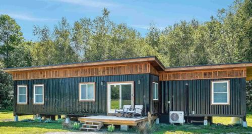 Rumney House | Modern Cabin in pristine nature