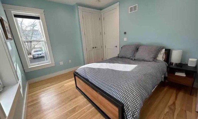 Riverside Apartment | Modern Cambridge oasis with EV parking and yard