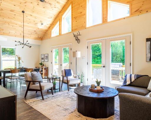 Kerhonkson Ski Chalet | Modern Chalet w/Firepit, BBQ, Fast Wi-Fi, Dogs OK