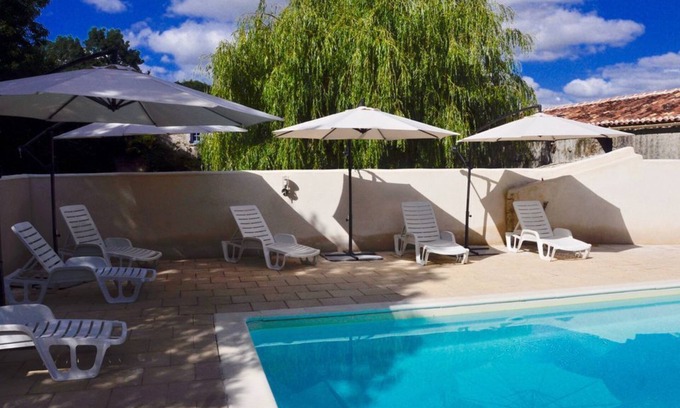 Nere Cottage | Modern Charentais gîtes, heated pool, free wifi. Kids can be kids & adults relax