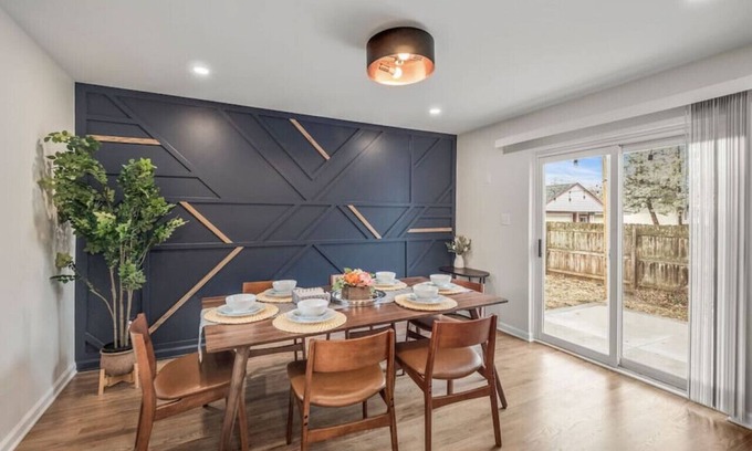 Royal Oak House | Modern Charmer | Finished Basement | Patio | Games