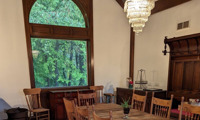 Spring Brook House | Modern Chateau: Pets OK, 15 min to City, Aurora, Orchard Park, Stadium GO BILLS!