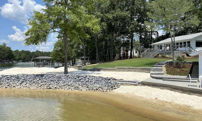 Bowling Green House | Modern, Chic and Cozy Cottage with private beach, boat dock on Lake Wylie!