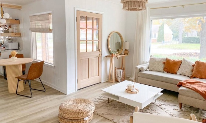 Allouez House | Modern Chic Home