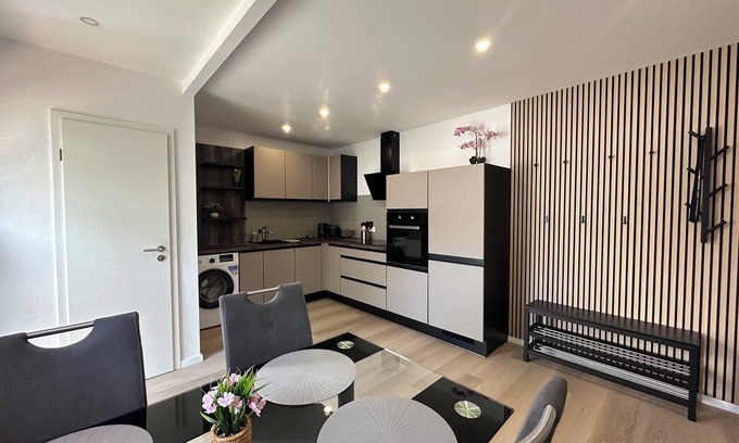 Moenchengladbach Apartment | Modern city apartment for 4 people in MG