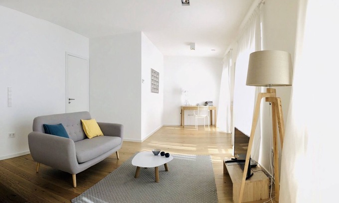 Hollerich Apartment | Modern City Center Flat