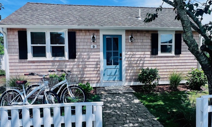 Dennis Port Cottage | Modern & Coastal Cape Cottage + 200 Steps to the Beach! New in 2025!
