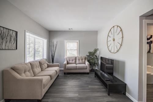 Lehighton House | Modern Coed Dorm 10 mins from Jim Thorpe
