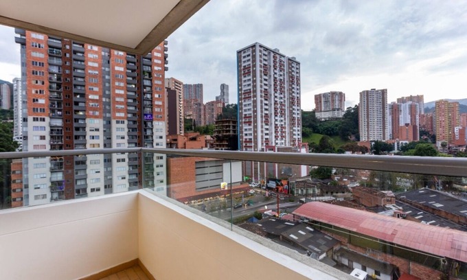 Sabaneta Apartment | Modern comfort and authentic Medellin charm.nfree parking, fast wifi