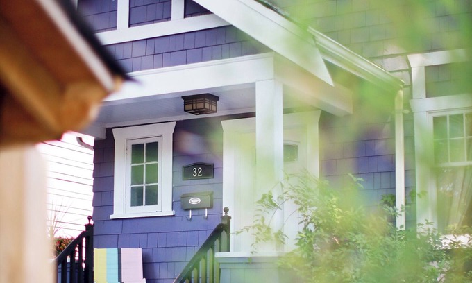Kitsilano House | Modern Comfort Home at Kitsilano, Vancouver. Free Parking.