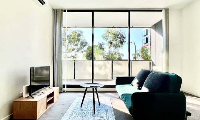 Hurstville Apartment | Modern Comfort Hurstville 1BR Wifi Train Business