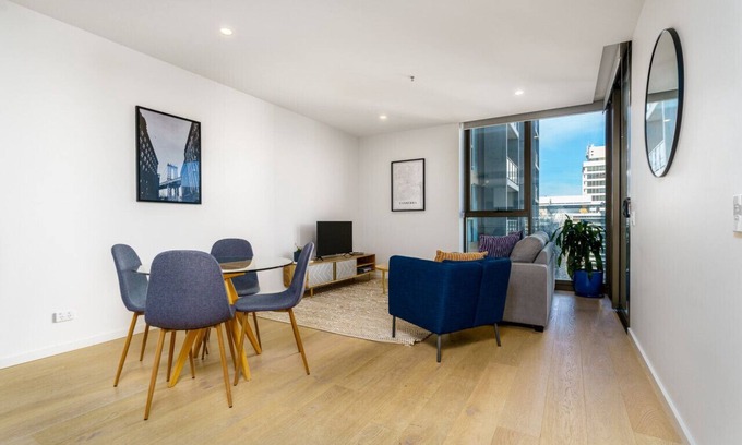 City West Apartment | Modern Comfort in Canberra`s City Center