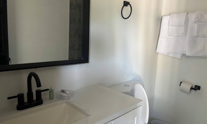 Jackson House | Modern Comfort in Jackson,TN LANA area