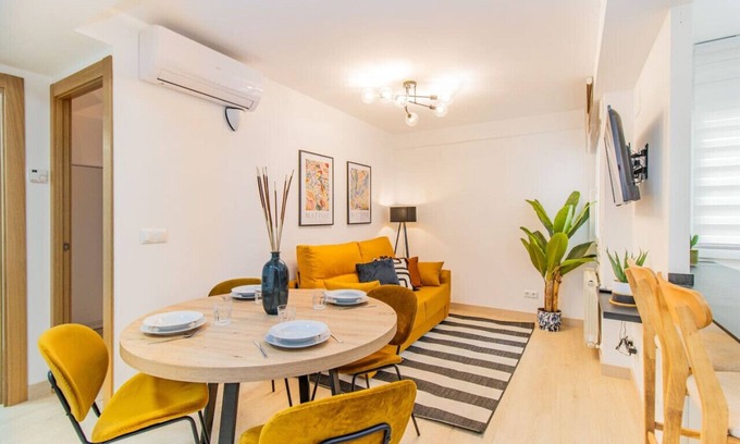 La Magdalena Apartment | Modern Comfort in the Heart of Zaragoza
