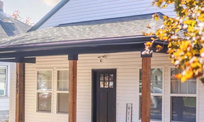 Kokomo House | Modern Comfort on Courtland