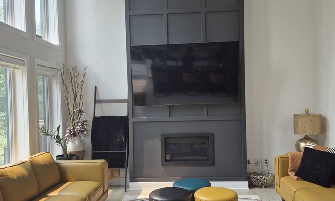 Kemptville House | Modern Comfort + Private View. 30 mins to Ottawa downtown and Airport.