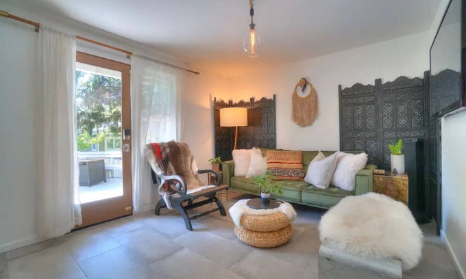 Wedgwood Apartment | Modern comfort, remodeled, A/C, free parking