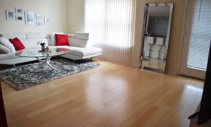 Woodstock Condo | Modern Comfort Stay w/Patio 7 mins to Manhattan