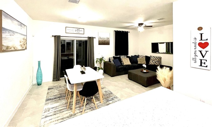 Homestead House | Modern comfortable brand new home in South Florida