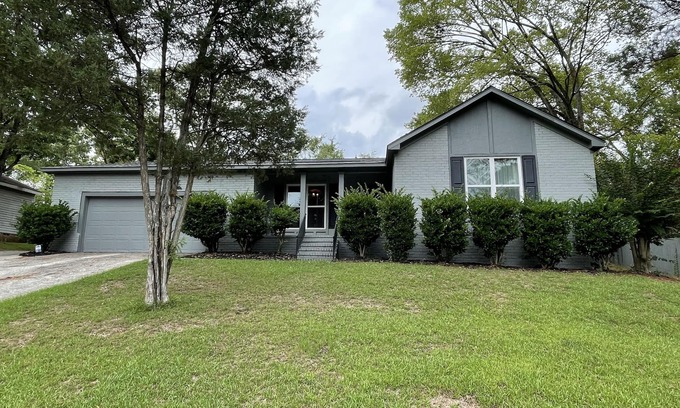 National Hills House | Modern & Comfortable Southern Charmer