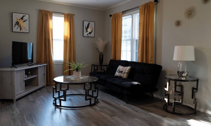Central Oklahoma City House | Modern Comforts/7min to Downtown