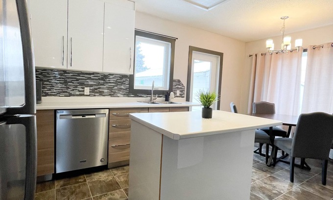 Yorkton House | Modern Comforts Downtown Living within walking distance to all the conveniences