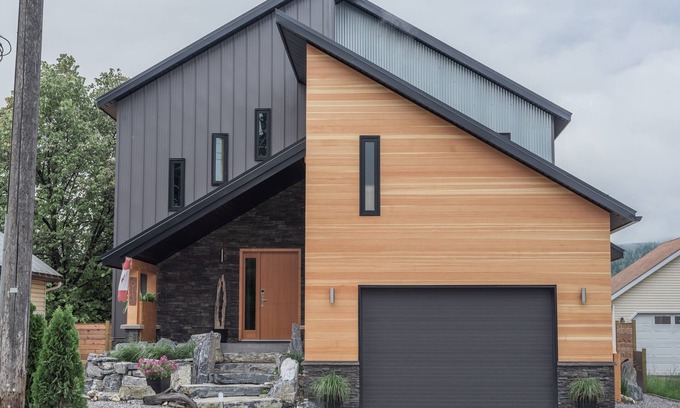 Golden House | Modern Comfy, Convenient New Build