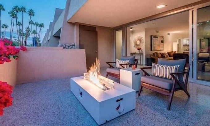 Old Las Palmas Condo | Modern Condo In Heart Of Palm Springs!