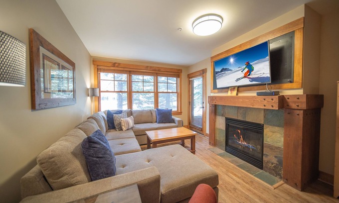 River Run Condo | Modern Condo, Walk to Ski Lifts & Dining!