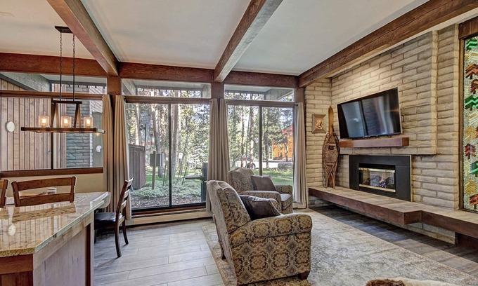 Warrior's Mark Condo | Modern Condo, Walk to Downtown/Lifts!