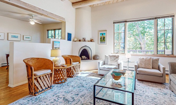 Santa Fe Condo | Modern condo with balcony, books & board games, minutes from downtown Santa Fe