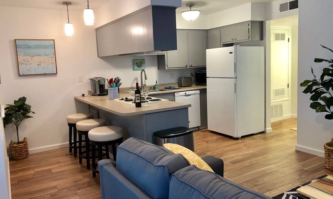 Chico Apartment | Modern-Contemporary 2-Bedroom near Downtown Chico