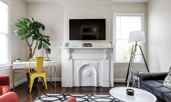 Church Hill Apartment | Modern, Convenient Gem: Urban Retreat 'n Richmond