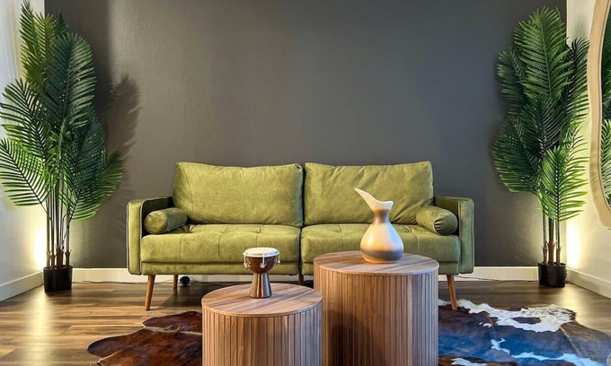 Beverly Hills Apartment | Modern Cosmopolitan APT Mid-Hollywood+Free Parking 10mins to Universal Studios