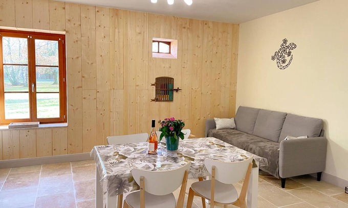 Selles-sur-Cher Cottage | Modern Cottage with Terrace & Garden Near Beauval Zoo in Selles-sur-Cher