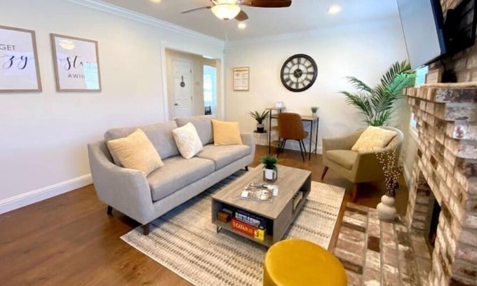 Castro Valley Cottage | Modern Cottage Perfect for Families & Remote Work