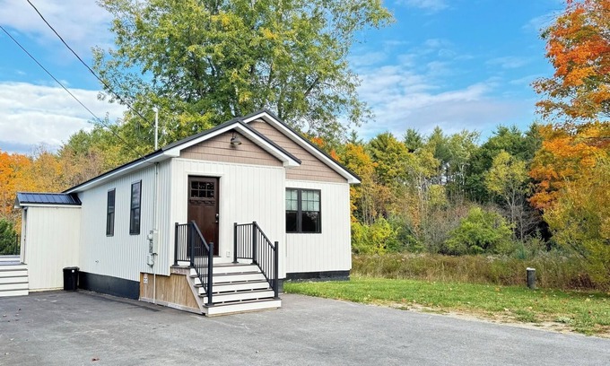 Bangor House | Modern Country Home Near Hiking trails and Waterfront Concert Venue