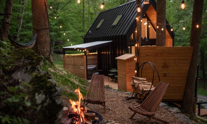 Boone Cabin | Modern couples cabin, sauna & hot tub