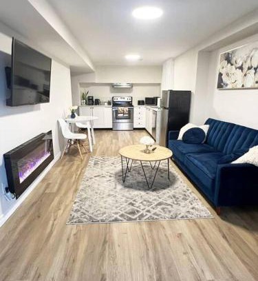Barrie Apartment | Modern & Cozy 1 Bedroom with fast Wi-Fi, BBQ & Patio