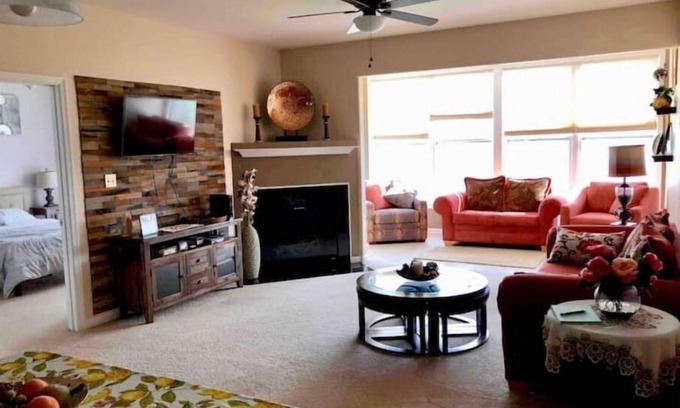 Lewes Condo | Modern & Cozy. Close to Lewes, Rehoboth Beaches. Community Pool