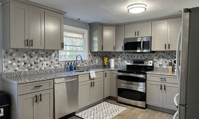 Newington House | Modern Cozy Home for Families & Pets