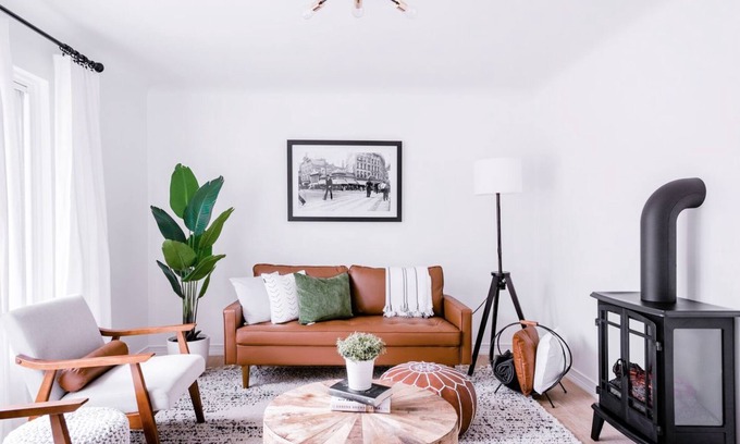 Dearborn House | Modern Cozy & Spacious Home 4 Beds Near Everything