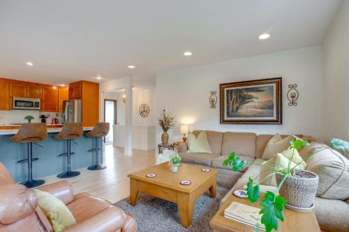 Creighton House | Modern Creekside Home 9 Mi to Downtown Denver