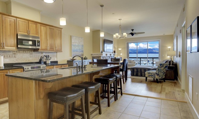 Sandpoint Condo | Modern Décor & Mountain Views-Seasons at Sandpoint