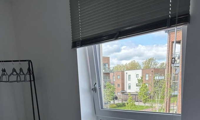 Willen Apartment | Modern Delphi 2 bed Apartment, En Suit, Balcony