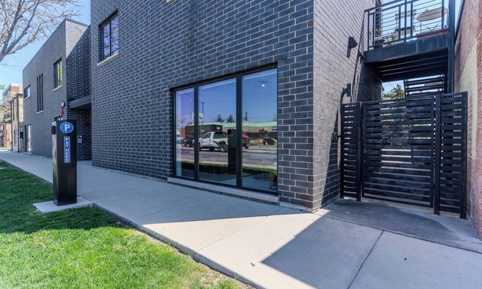 Oak Park Apartment | Modern Deluxe Studio Suite in Oak Park!
