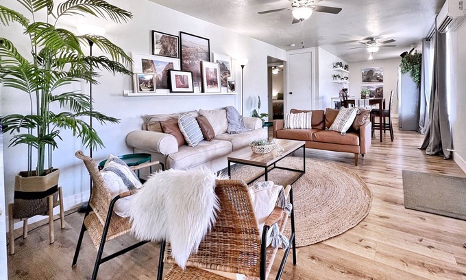 Toquerville House | Modern Downstairs Suite in Zion