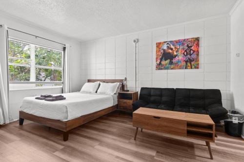 St. Petersburg - Clearwater Apartment | Modern Downtown St Petersburg Studio Pet-Friendly Affordable!