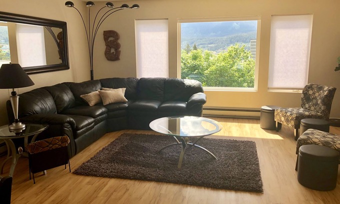 Downtown Juneau House | Modern Downtown Townhouse with a View